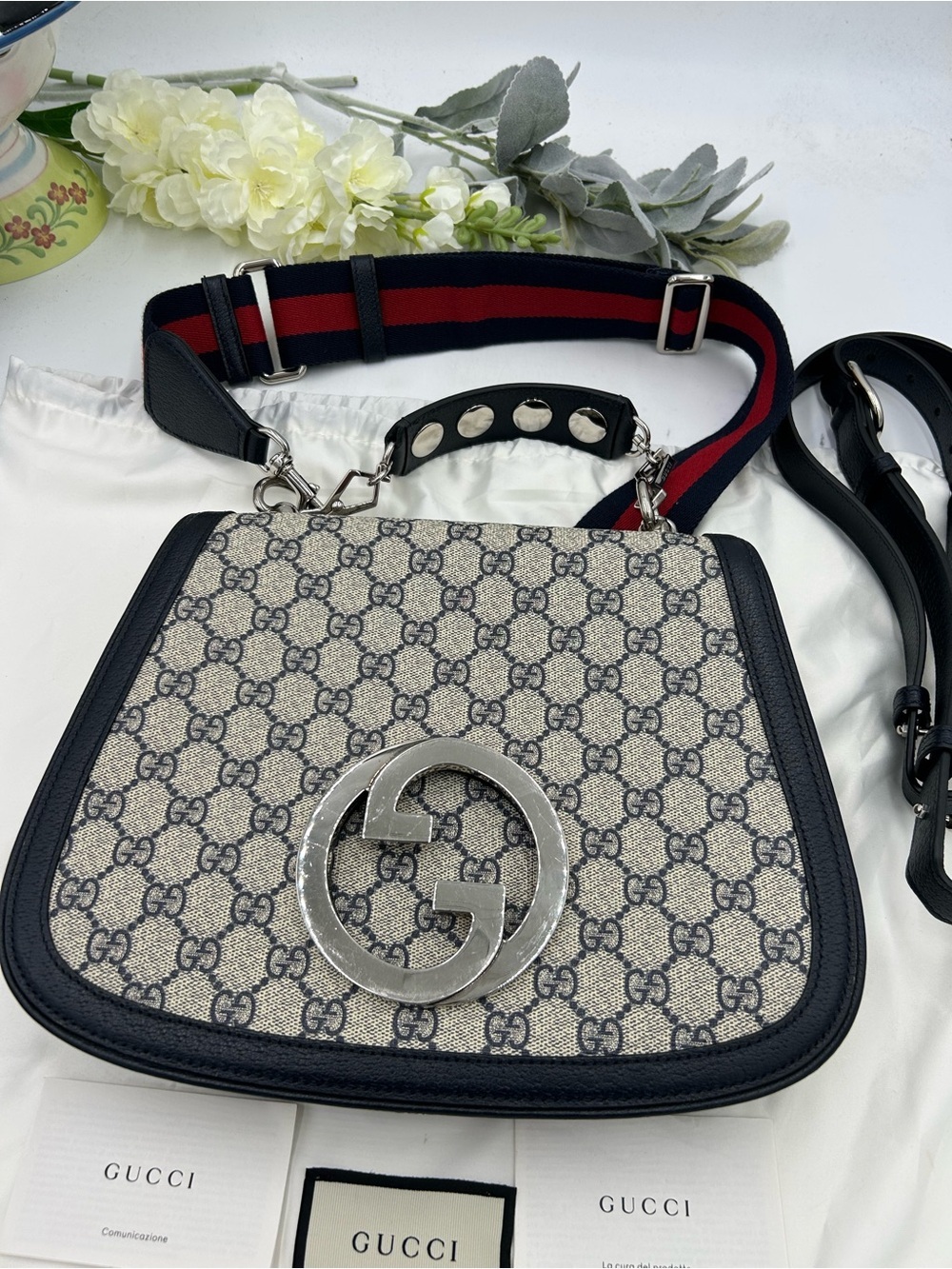 Women's Gucci Blondie iconic GG Supreme canvas shoulder Bag made in Italy - Picture 5 of 16